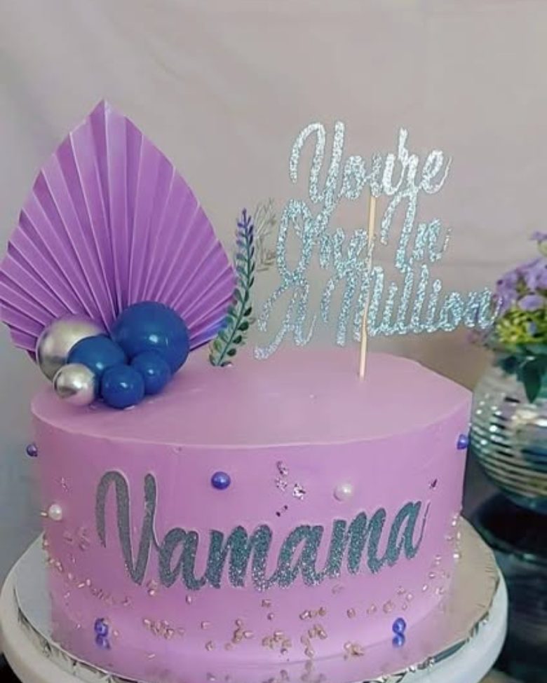 Lilac Sparkle cake by Niquas Cake Tales